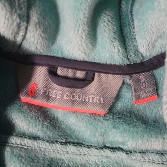 Free Country Soft Shell Jacket - Picture 2 of 4